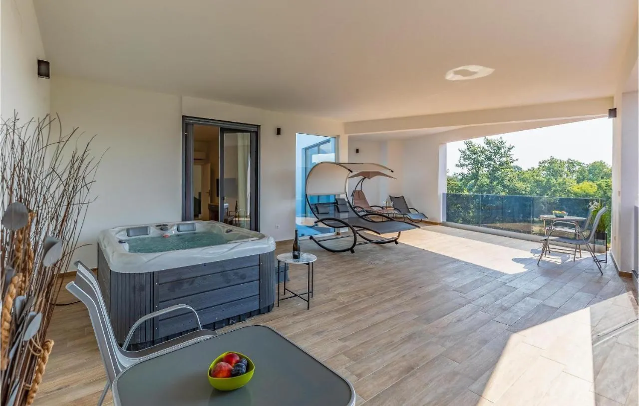 Beautiful Home In Porec With Kitchen 0*,