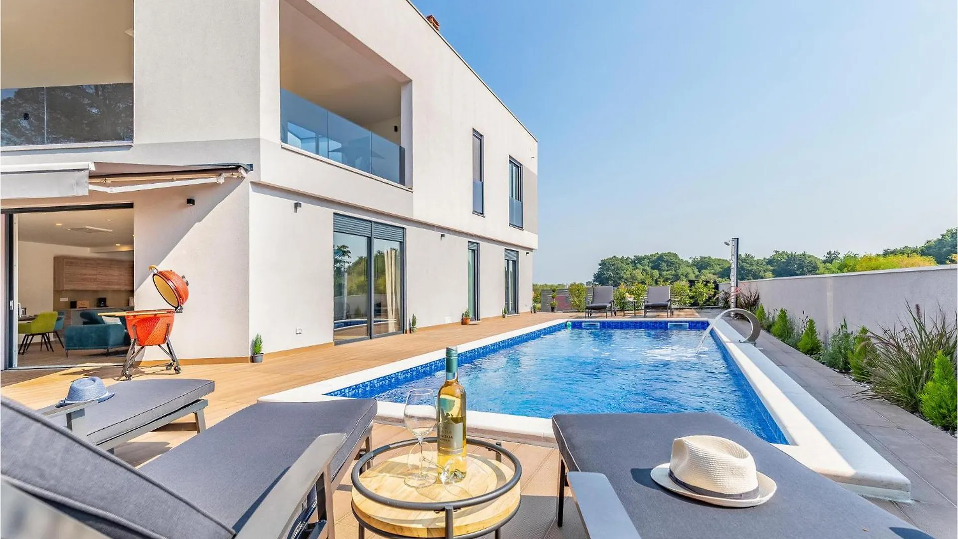 Beautiful Home In Porec With Kitchen