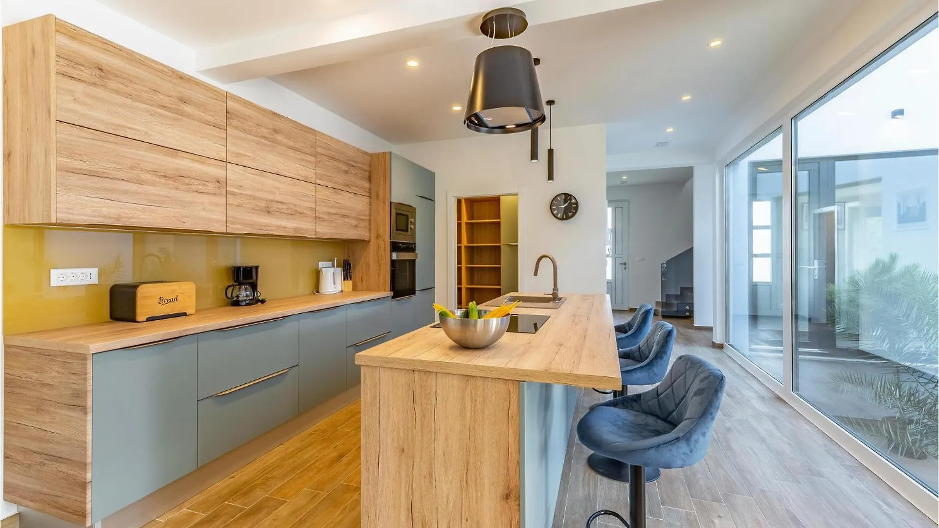 Beautiful Home In Porec With Kitchen Holiday home