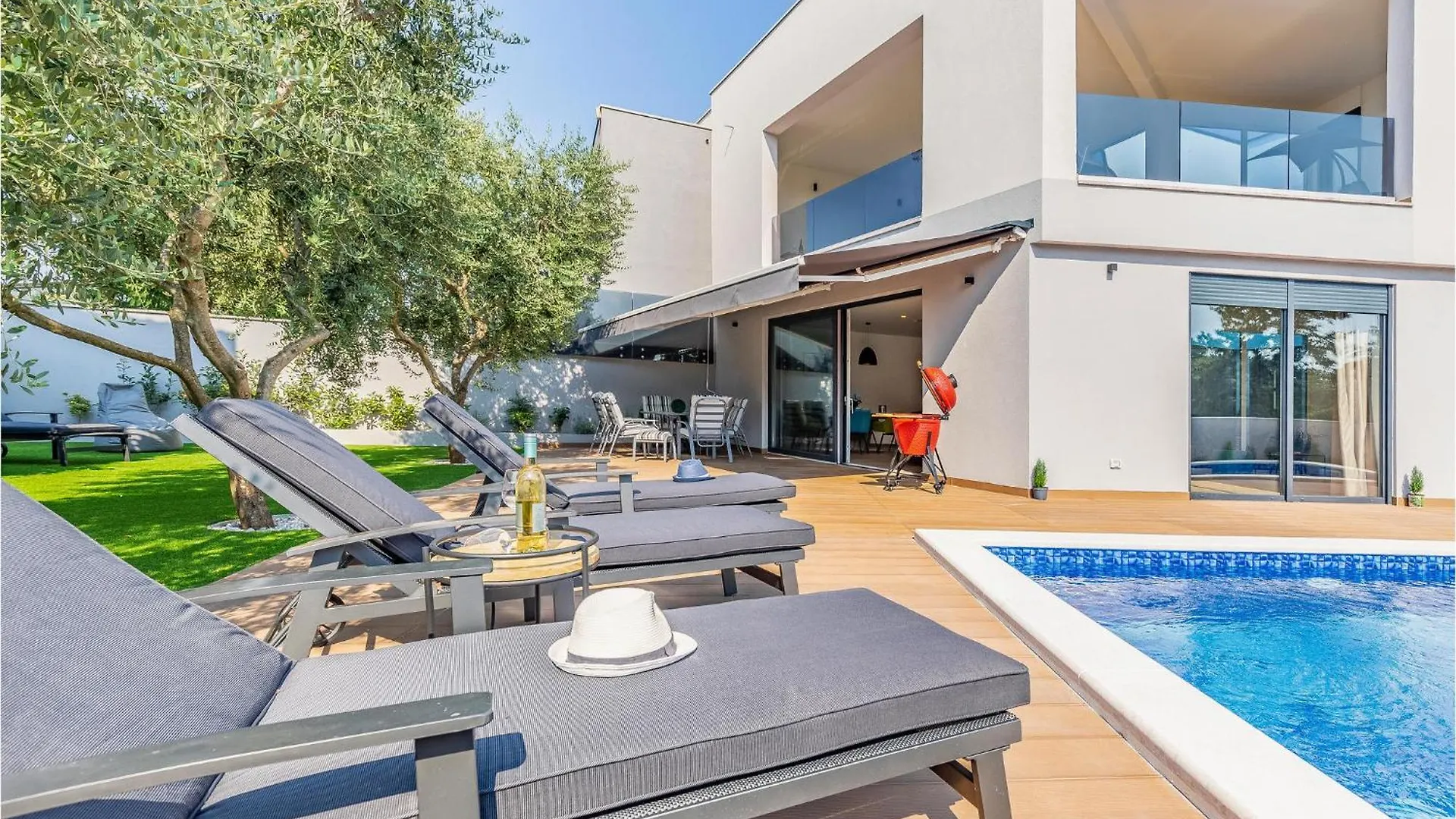 Beautiful Home In Porec With Kitchen Croatia