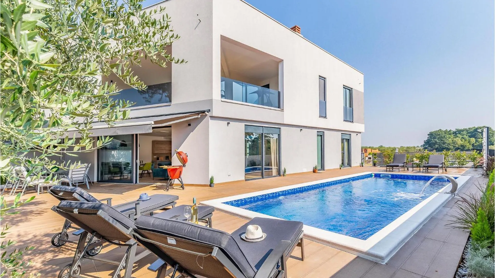 Beautiful Home In Porec With Kitchen