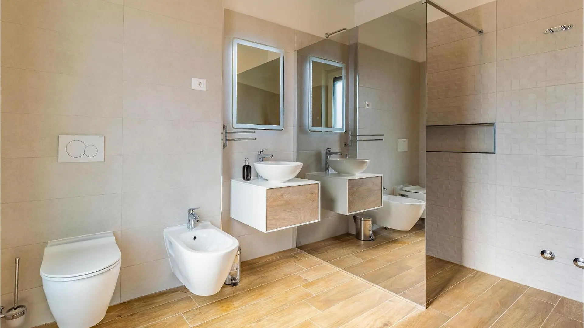 Beautiful Home In Porec With Kitchen Holiday home