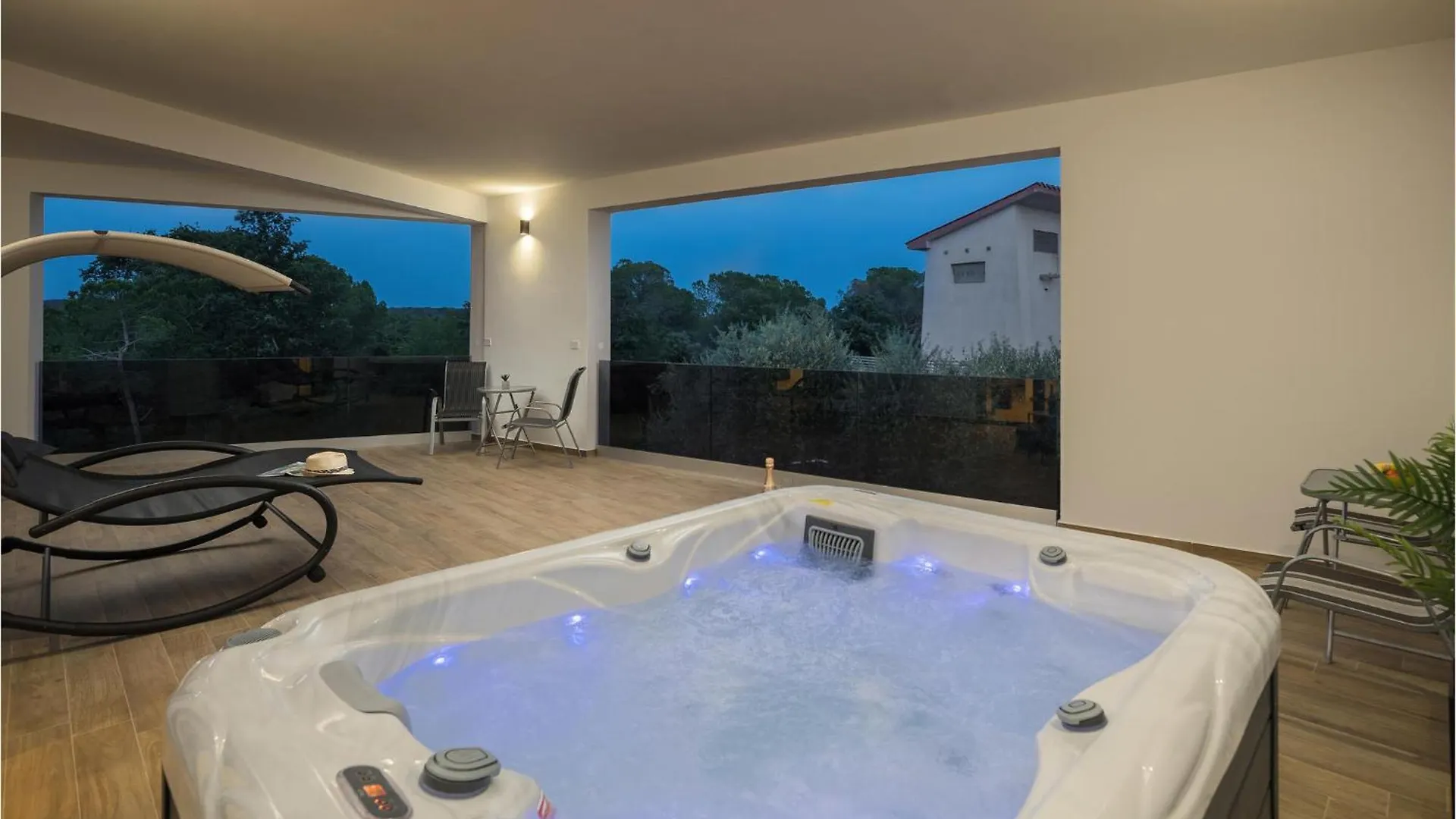 Beautiful Home In Porec With Kitchen 0*,