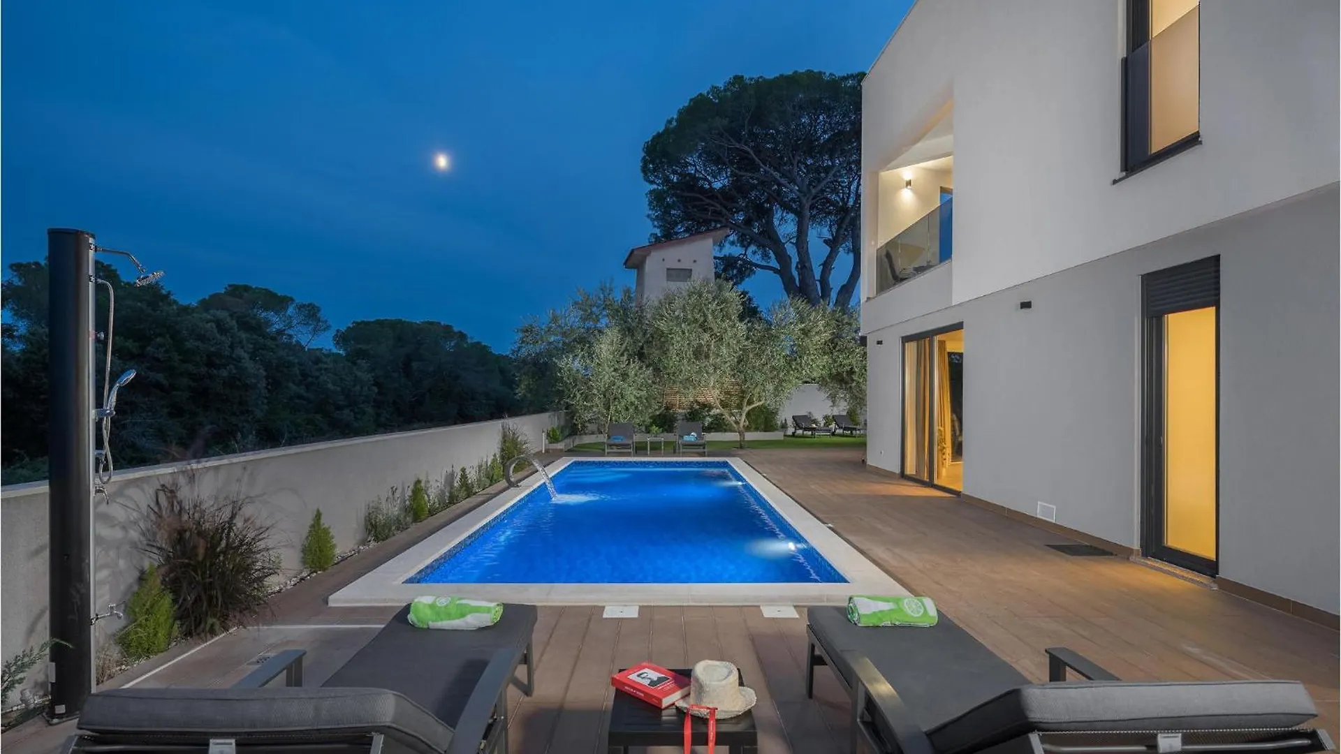 Holiday home Beautiful Home In Porec With Kitchen
